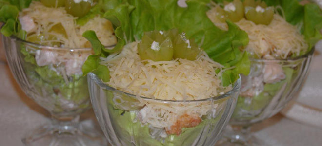 Салат “коктейль” с курицей