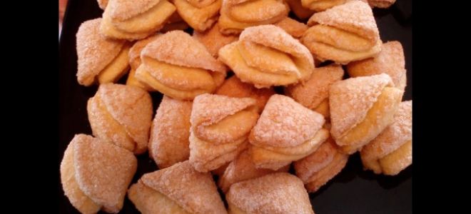 Творожная шарлотка с яблоками в мультиварке