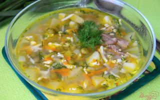 Суп с консервированным зеленым горошком и яйцами в мультиварке