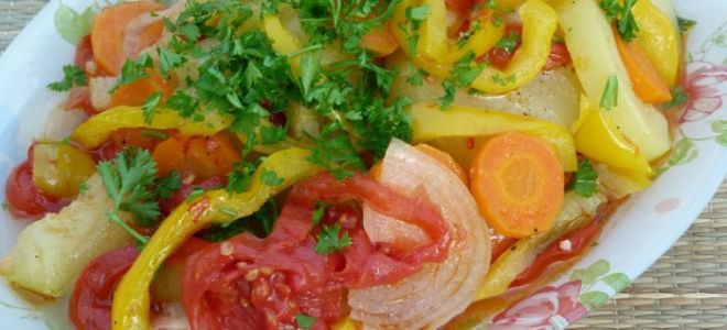 Соте в мультиварке из кабачков