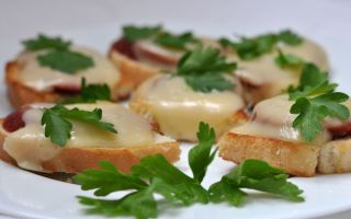 Горячие бутерброды с сыром в мультиварке